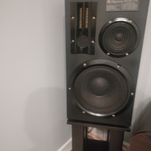 Стойки Difro Quad 1 под акустику  Амфитон 150АС001